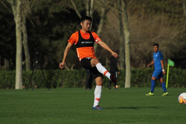 乔尔杰维奇用人遭质疑 胡金秋连续两场被弃用