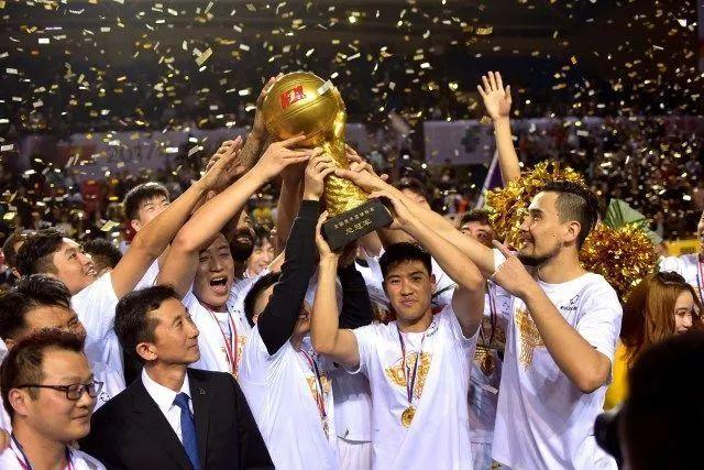 华子37分森林狼险胜快船止3连败 公牛逆转马刺