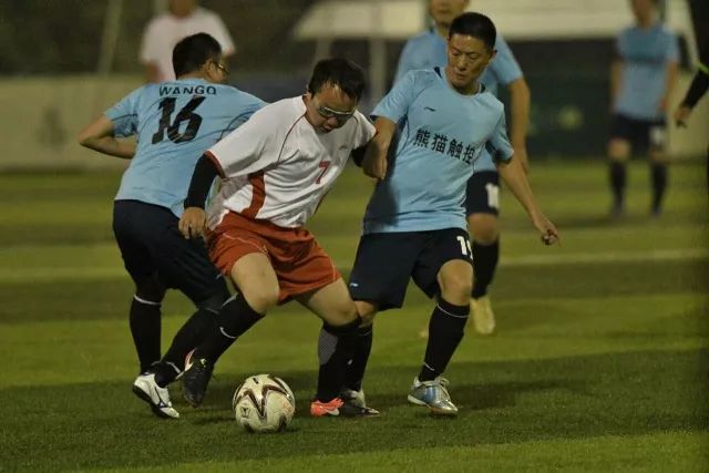 布朗33分广州力克深圳5连胜 同曦送江苏3连败